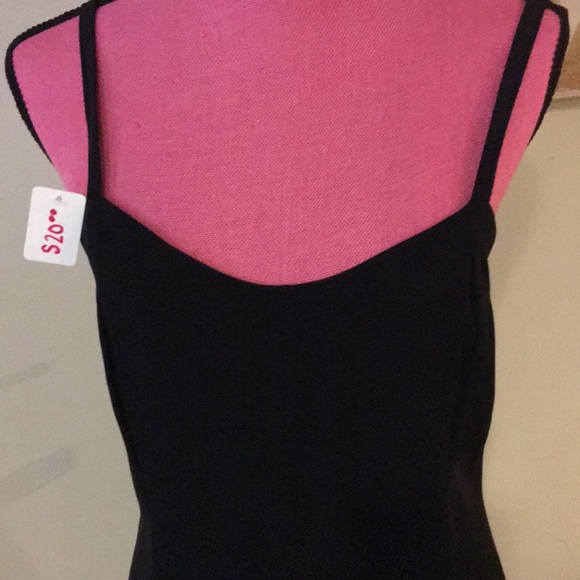 Hand-made black gown - Picture 3 of 4